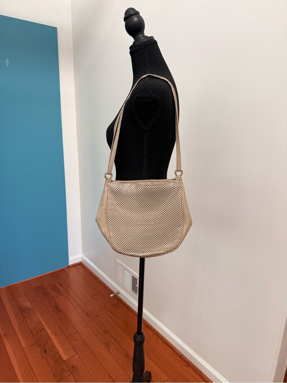 Rare Vintage 1980s Whiting & Davis Beige Metal Mesh Woven Shoulder Bag